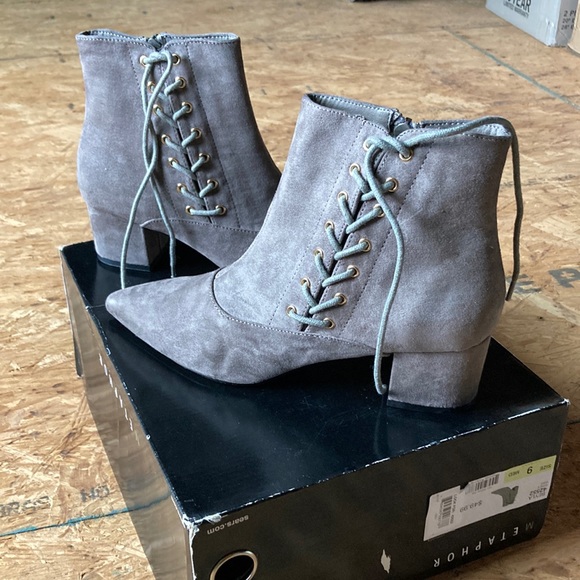 Metaphor Grey Ankle Boots - Picture 1 of 5